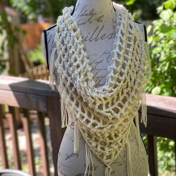 Handmade ivory bohemian scarf - Picture 1 of 5